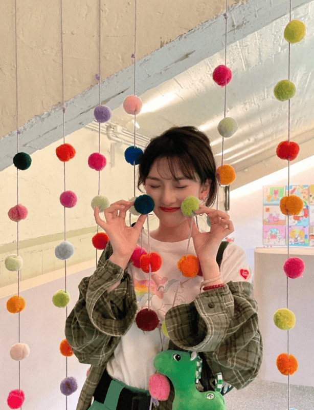 健次、张凌赫赵今麦、祖鹅、周同学、宝总、娄艺潇开元ky棋牌成毅、千玺、招惹女、热巴、杨紫、檀(图3)